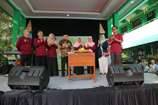 hut_sekolah_3